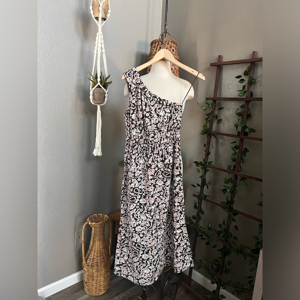 RAILS Selani Midi Dress
Russet Floral One Shoulder XS - Picture 4 of 10